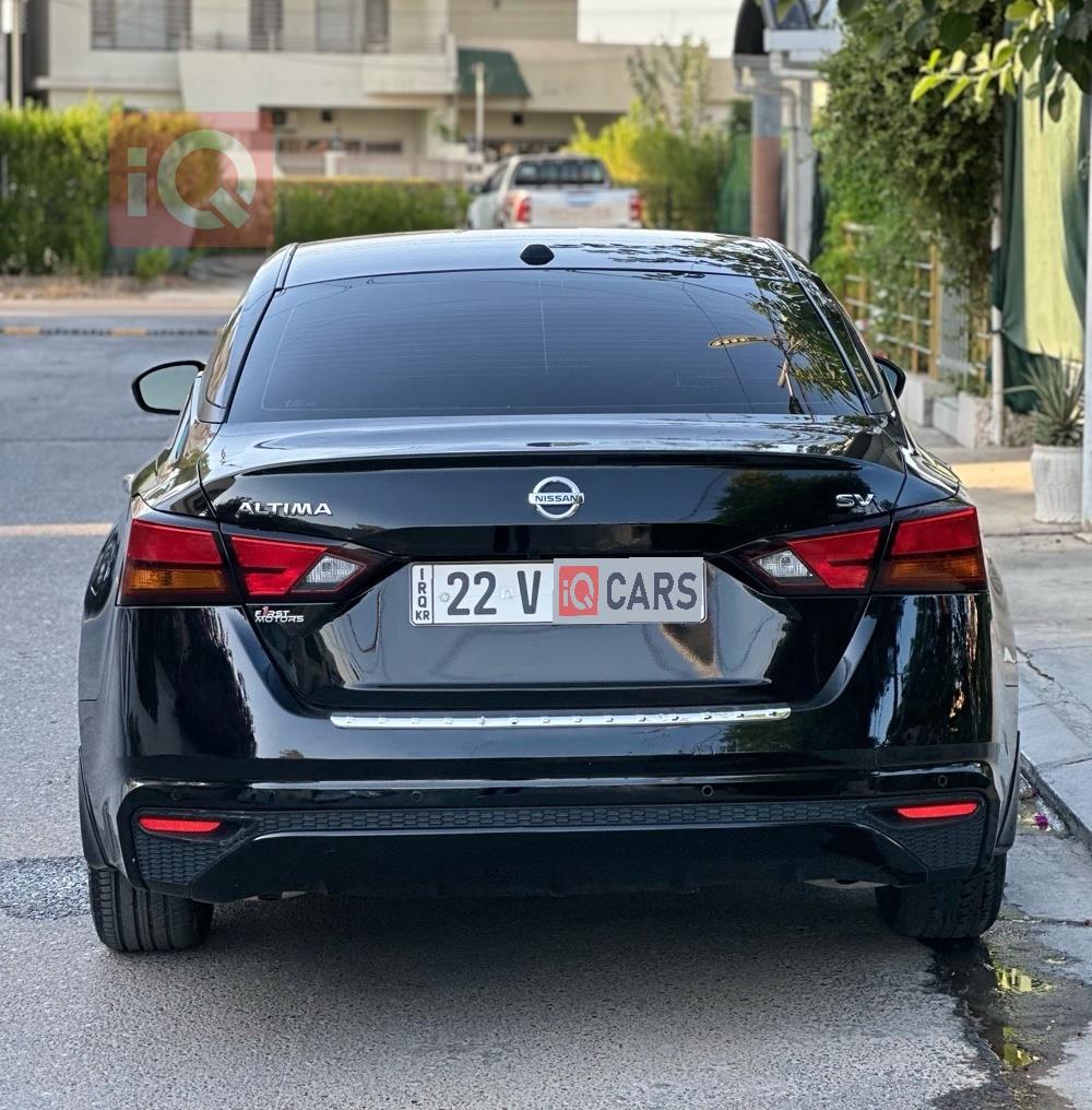 نيسان ألتيما